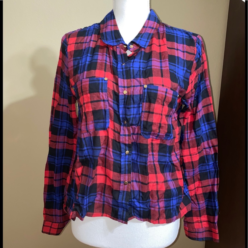 Teen/Juniors girls snap button blouse! NWT!